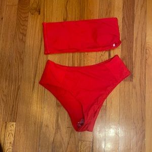 Red bandeau baiting suit